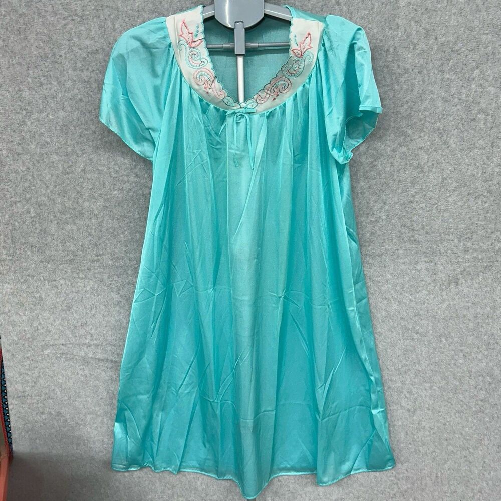 Vintage Improved Living Women’s Size Large Nylon Teal Embroidered Mumu Nightgown